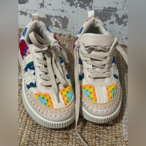 Crochet platform fashion sneakers. - Picture 6 of 14